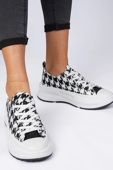 Zapatillas blanco y negro de material para mujer Katerin