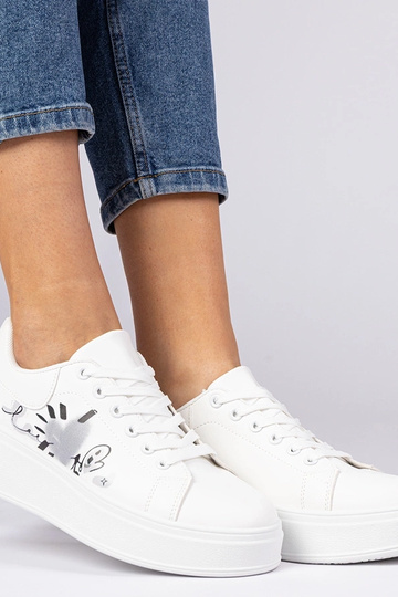 Zapatillas blancas... 2