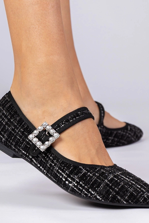 Bailarinas negras con hebilla y... Bailarinas negras con hebilla y...