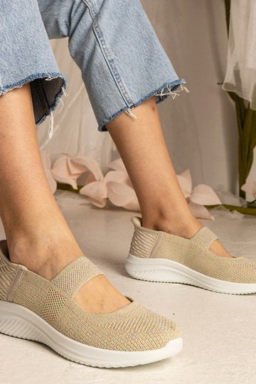 Zapatillas beige con suela...