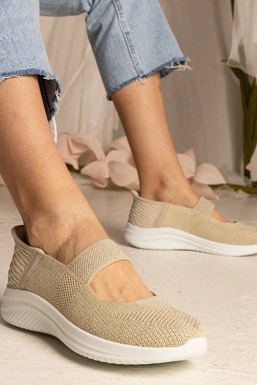 Zapatillas beige con suela...