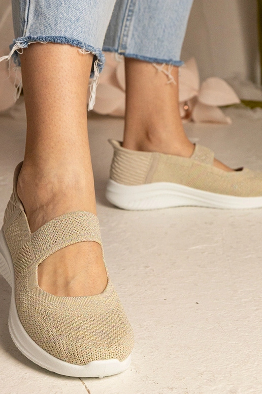 Zapatillas beige con suela...