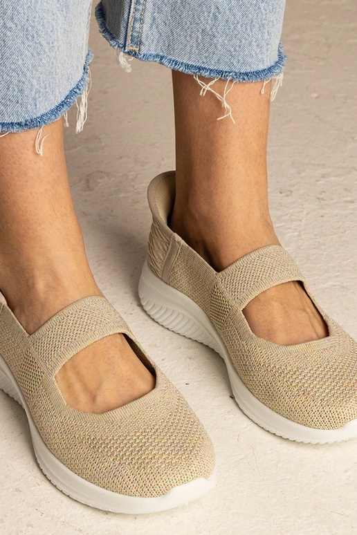 Zapatillas beige con suela...