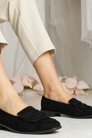 Mocasines negros clásicos...