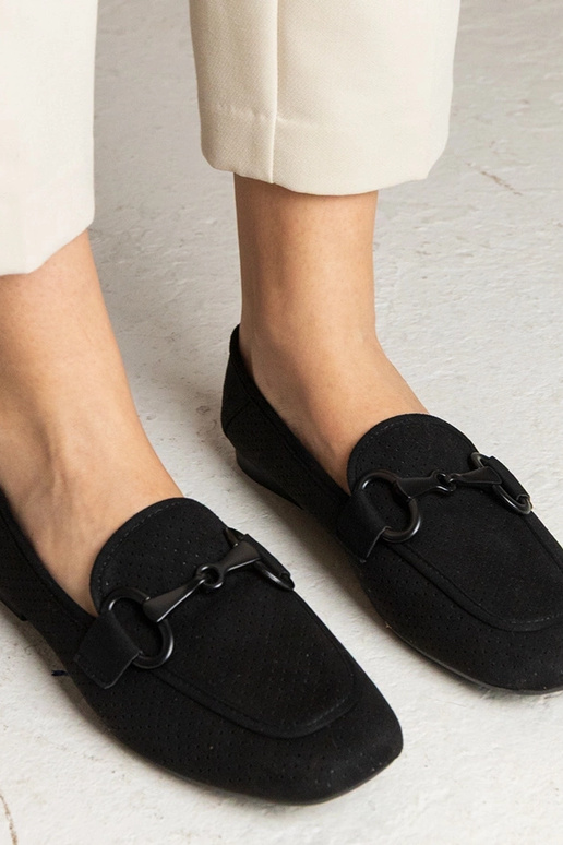 Mocasines perforados de mujer negros... Mocasines perforados de mujer negros...