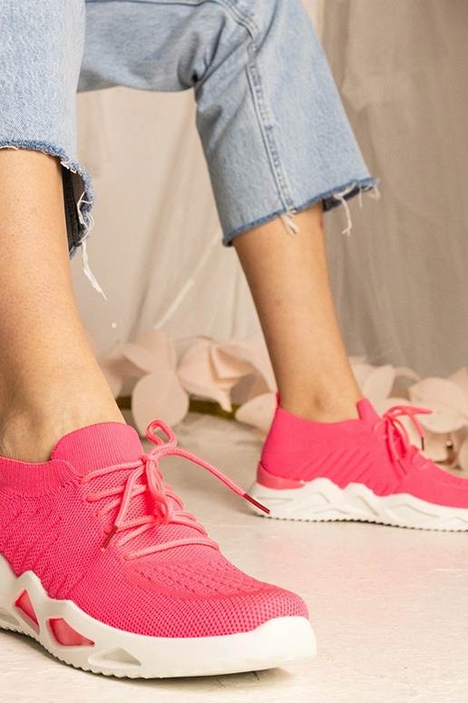 Zapatillas deportivas rosas con caña...