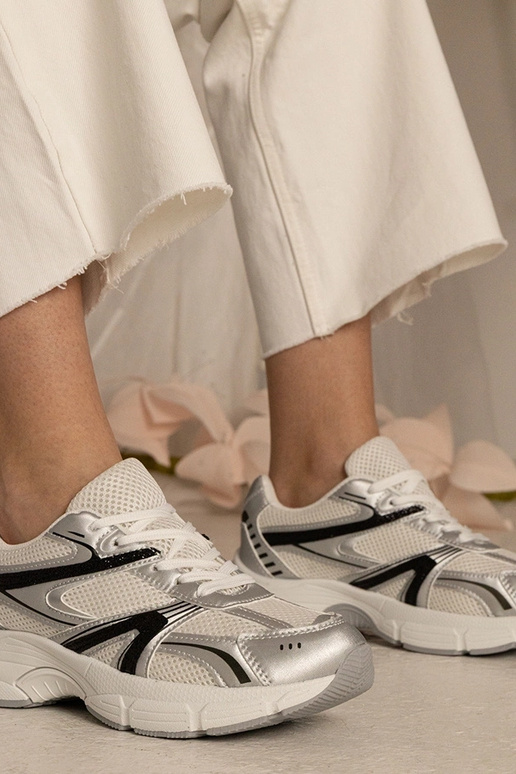 Zapatillas deportivas plateadas con...