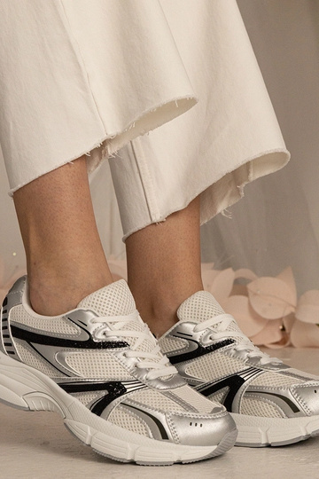 Zapatillas deportivas... 2