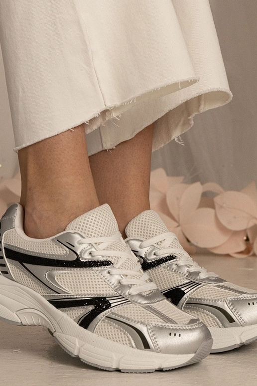 Zapatillas deportivas plateadas con...