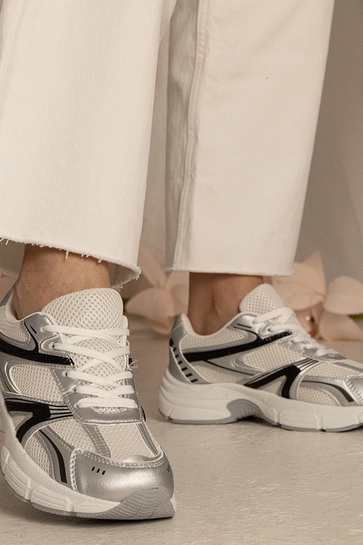 Zapatillas deportivas plateadas con...