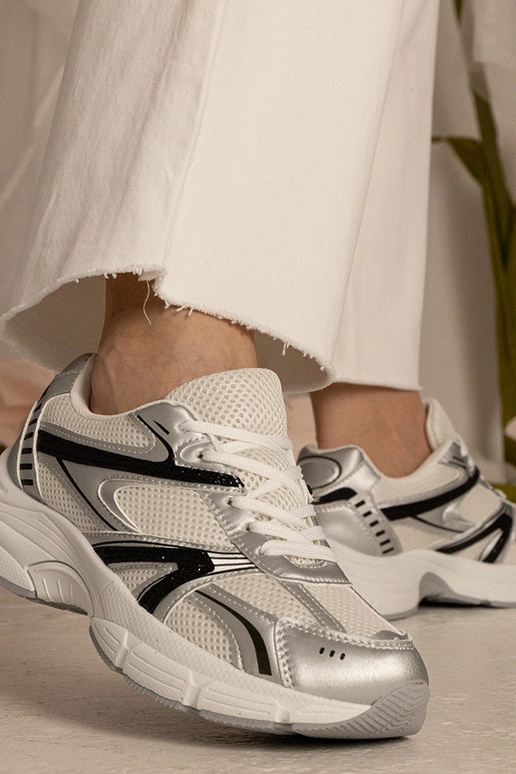 Zapatillas deportivas plateadas con...