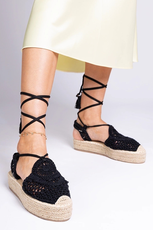 Sandalias tipo espadrillas negras...