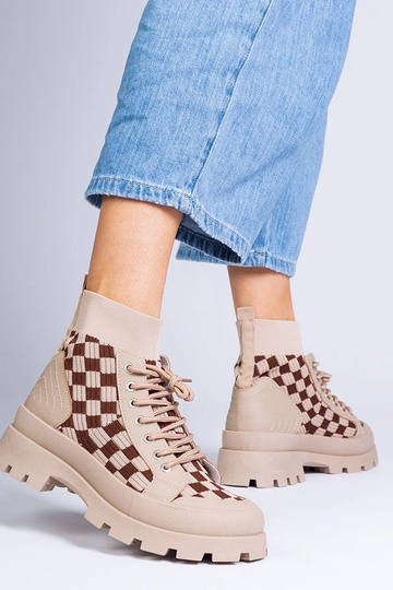 Zapatos deportivos marrones... 2