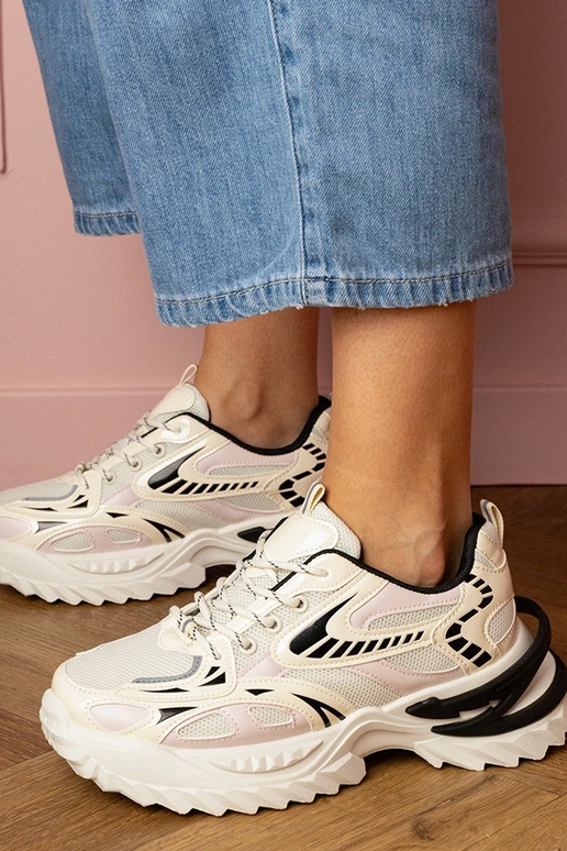 Zapatillas deportivas color arena... Zapatillas deportivas color arena...