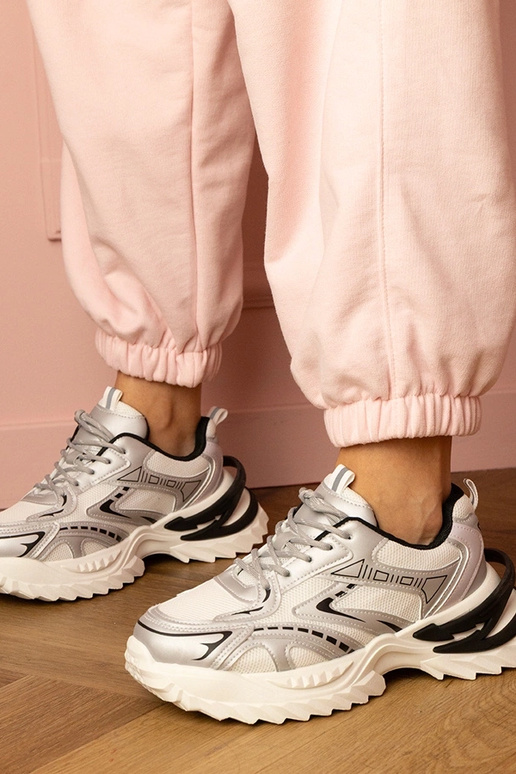 Zapatillas deportivas plateadas para... Zapatillas deportivas plateadas para...