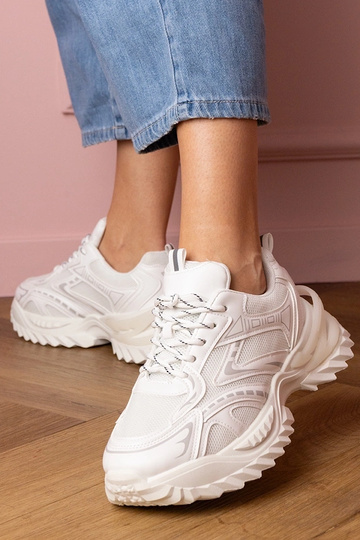 Zapatillas deportivas blancas para mujer en plataforma gruesa Lirana 2