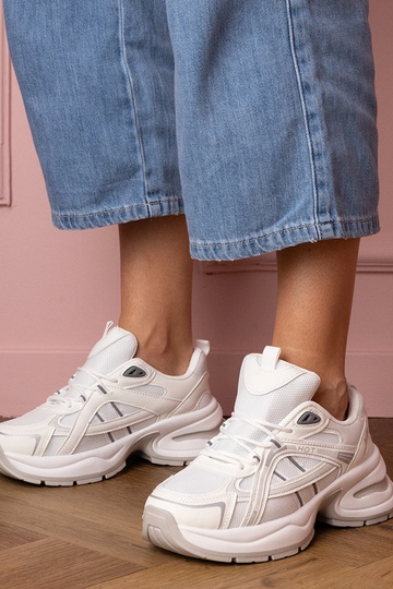 Zapatillas deportivas...