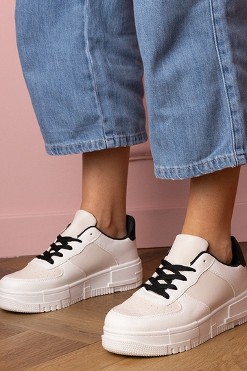 Zapatillas deportivas color arena para mujer en plataforma Luneta