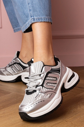 Zapatillas deportivas... 2