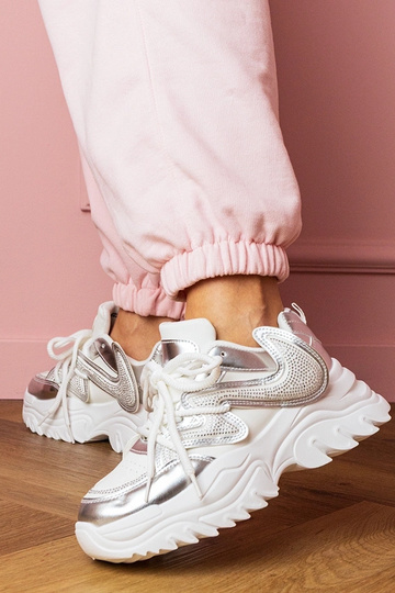 Zapatillas deportivas...