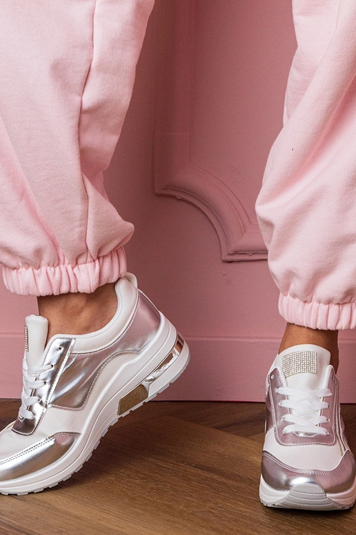 Zapatillas deportivas blancas con... Zapatillas deportivas blancas con...