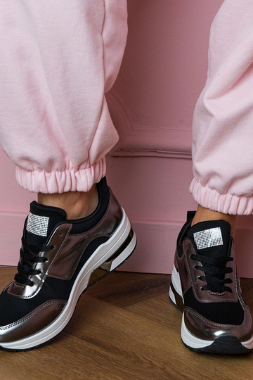 Zapatillas deportivas...