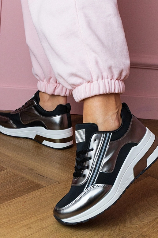 Zapatillas deportivas negras con... Zapatillas deportivas negras con...