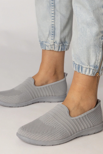 Zapatillas grises para mujer, "Saris"