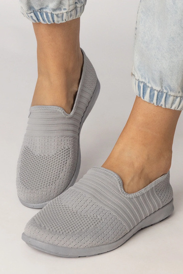 Zapatillas grises para mujer, "Saris" 2
