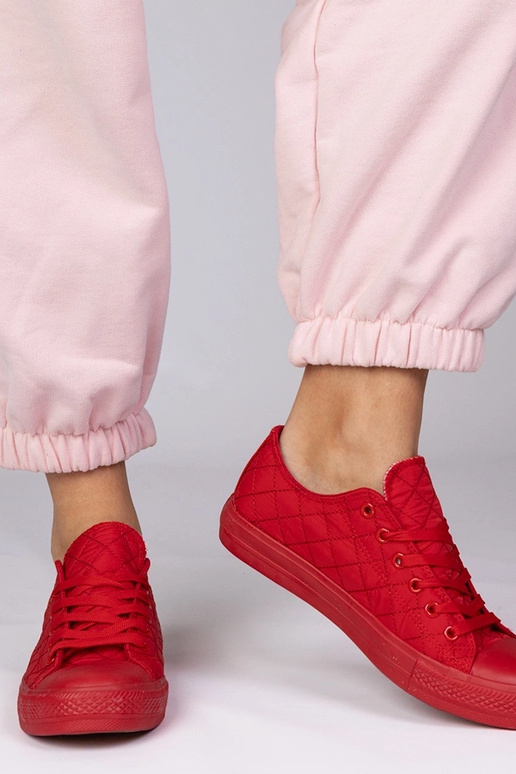 Zapatillas rojas clásicas con... Zapatillas rojas clásicas con...