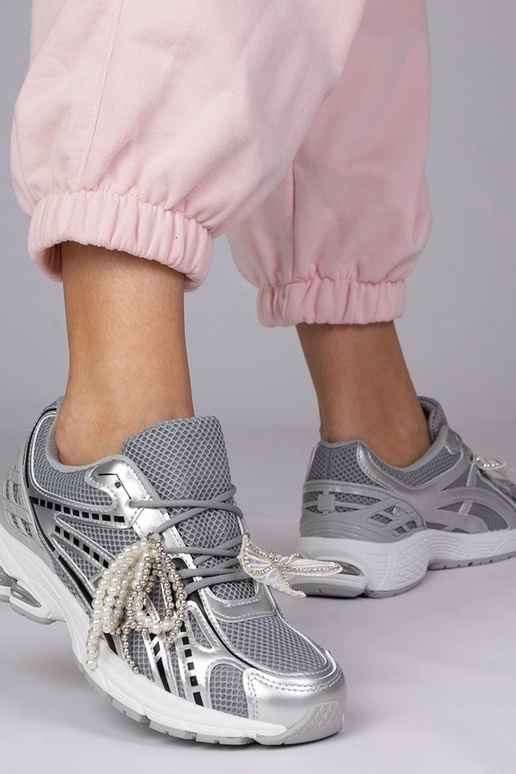 Zapatillas deportivas plateadas con...