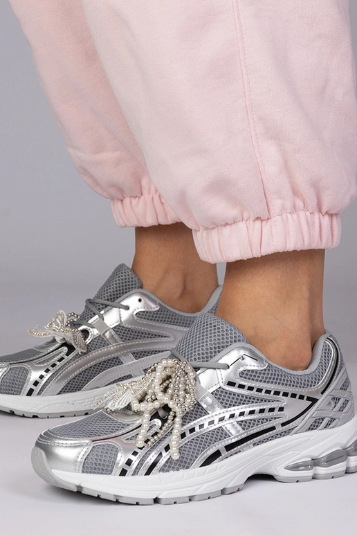 Zapatillas deportivas plateadas con...