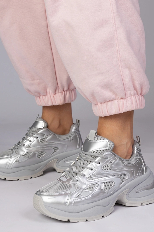 Zapatillas deportivas plateadas con...