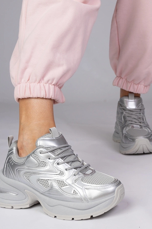 Zapatillas deportivas plateadas con...