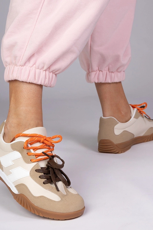 Zapatillas deportivas color arena con...