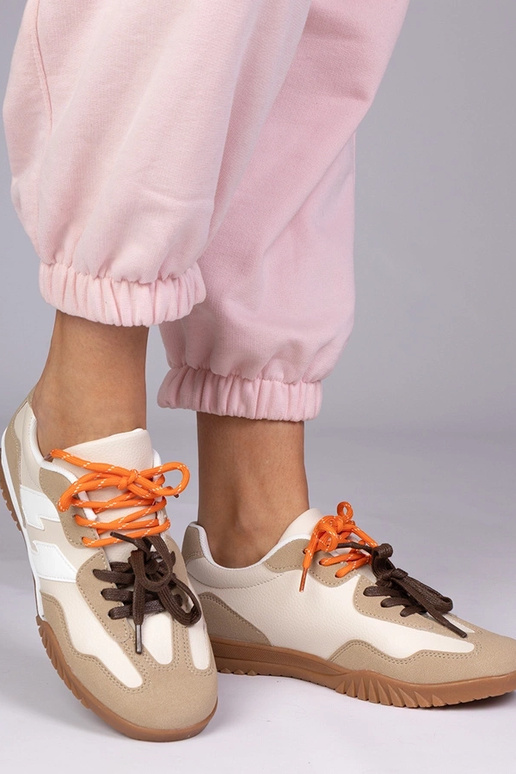 Zapatillas deportivas color arena con...