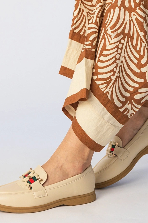 Mocasines crema de eco-cuero con... Mocasines crema de eco-cuero con...