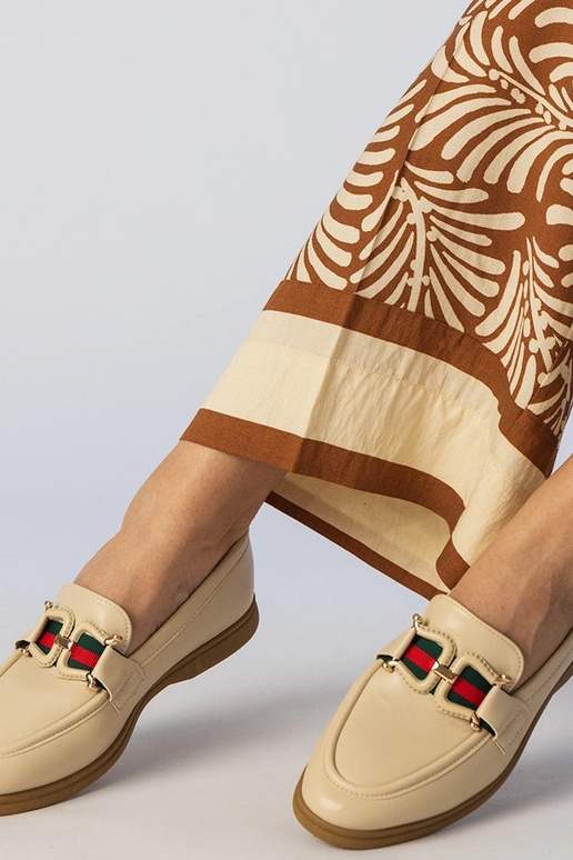 Mocasines crema de eco-cuero con... Mocasines crema de eco-cuero con...