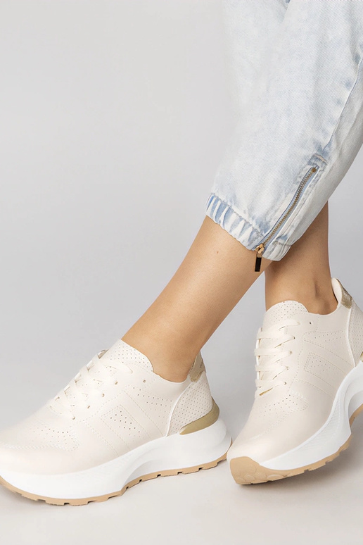 Zapatillas deportivas color arena con... Zapatillas deportivas color arena con...