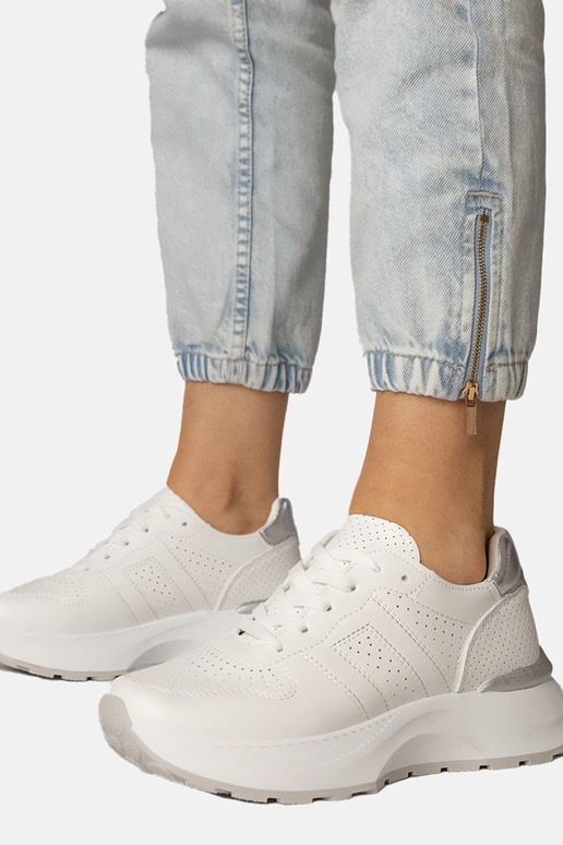 Zapatillas deportivas blancas con... Zapatillas deportivas blancas con...