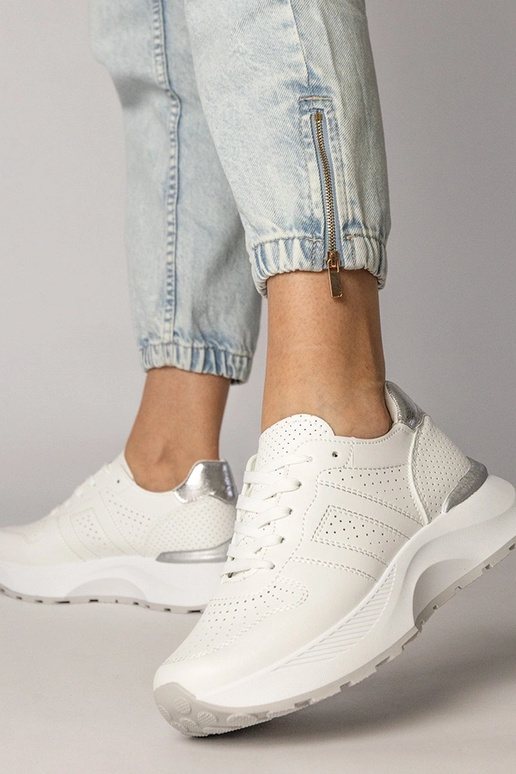 Zapatillas deportivas blancas con... Zapatillas deportivas blancas con...