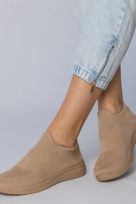 Zapatillas deportivas color arena con...