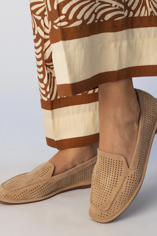 Mocasines color arena de ante...