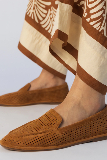 Mocasines negros de ante sintético con diseño calado, "Stanila"