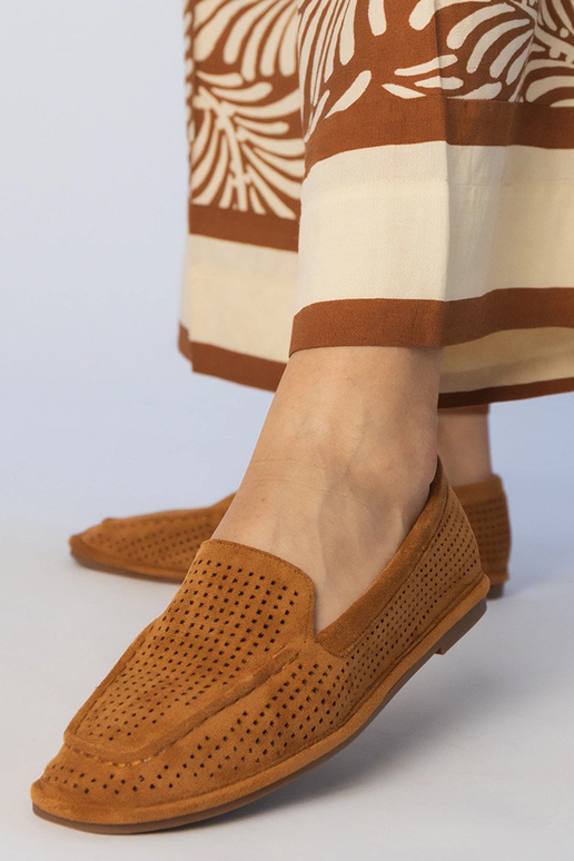 Mocasines negros de ante sintético...