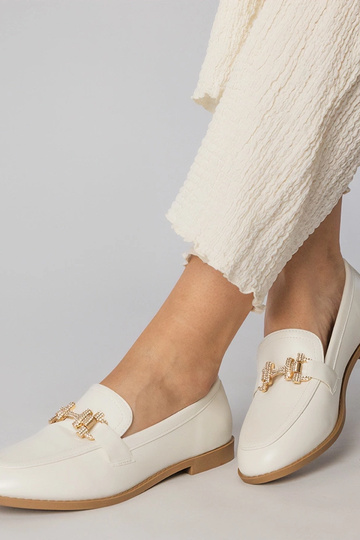 Mocasines blancos con piedras de circonio, "Kalinta" 2