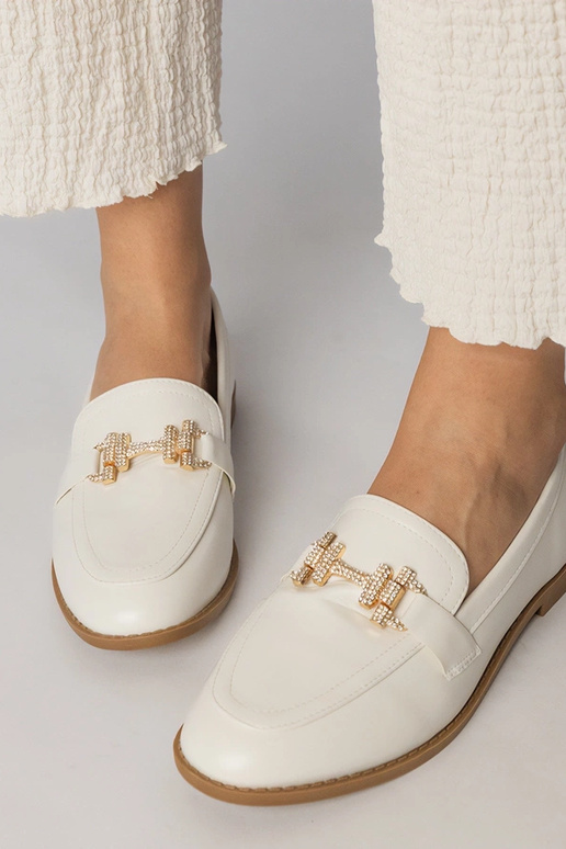 Mocasines blancos con piedras de...