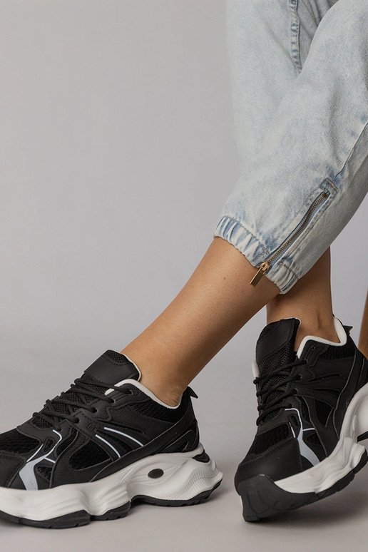 Zapatillas deportivas negras con...