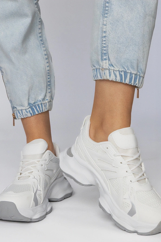 Zapatillas deportivas blancas con... Zapatillas deportivas blancas con...