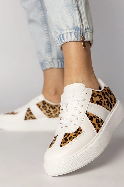 Zapatillas deportivas blancas con...